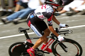 开云体育在线-山西队翻盘马刺，米切尔西甲德比封神，体育无疆界，梦想共此声