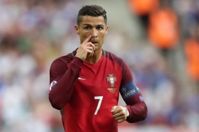 世界杯2026-2026世界杯D组关键战，越南绝杀韩国，莫德里奇领航中场铸就经典