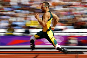 开云体育官网-戈贝尔，在嘘声与沉默中，筑起现代篮球的叹息之墙