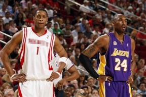 开云下载-年度焦点之战，当国王的光速之矛刺穿雄鹿的钢铁之盾