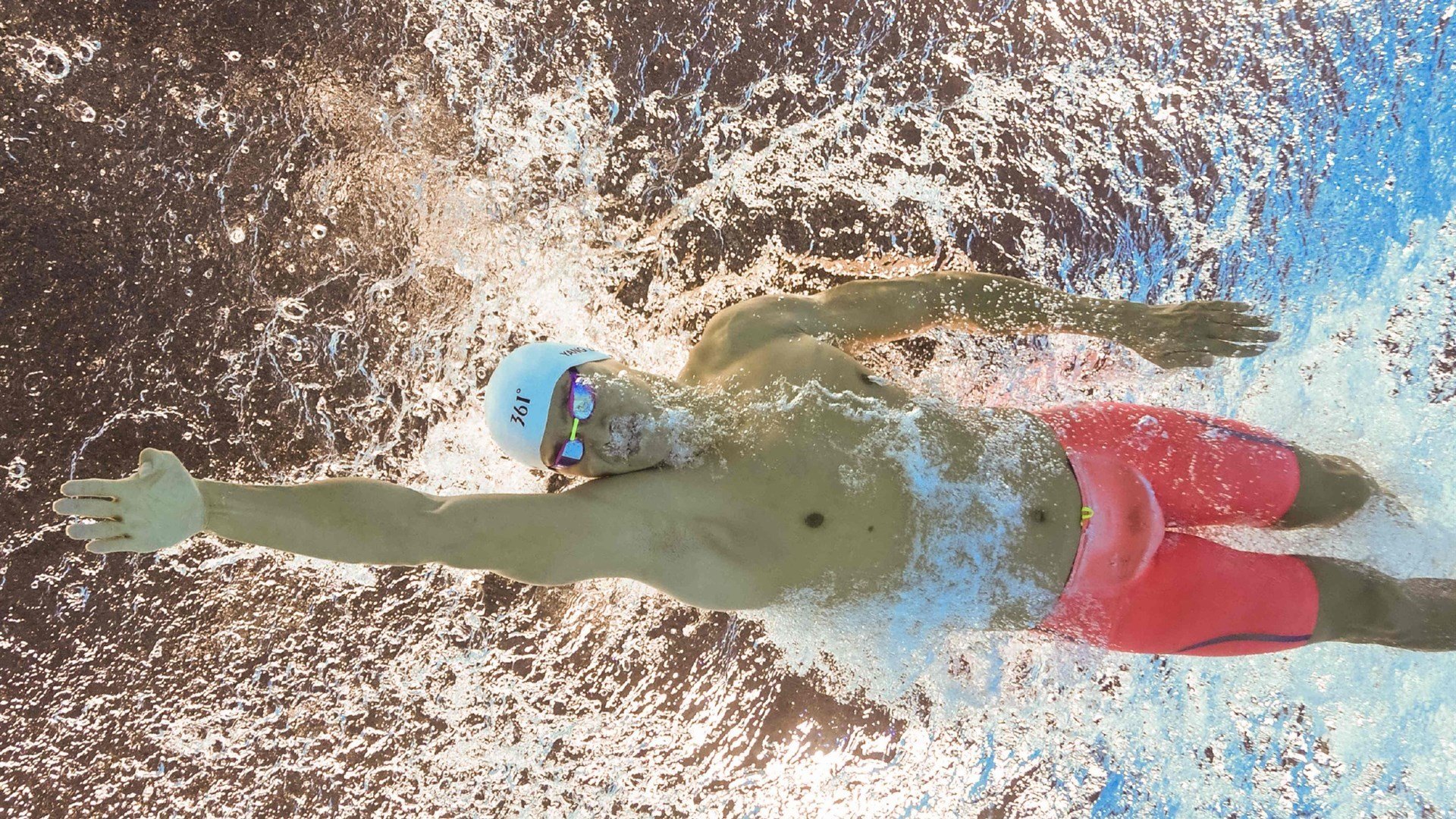 F1新赛季揭幕战之夜,米切尔完成自我救赎