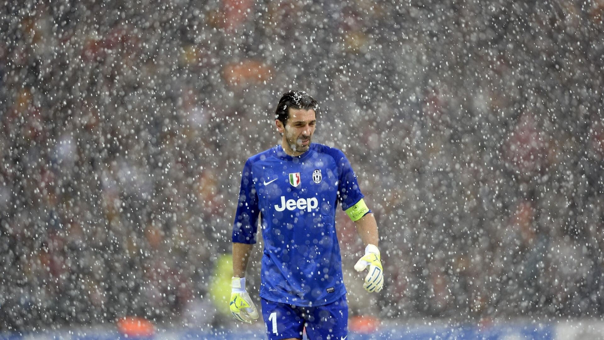 F1年度争冠之夜，爱德华兹在焦点战证明自己